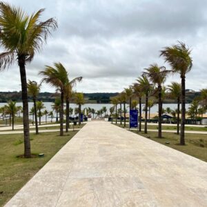 Terrenos à venda em Riviera de Santa Cristina III