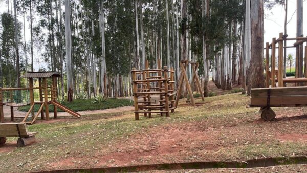 Terrenos à venda em Riviera de Santa Cristina III - Imagem 4
