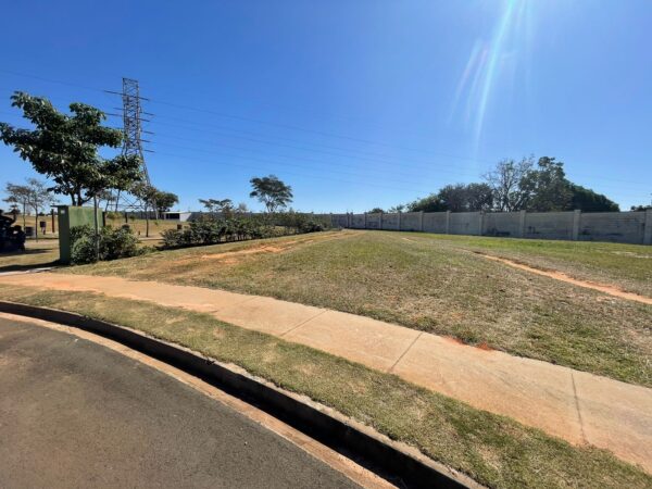 Terreno à venda - Condomínio Tamboré Bauru
