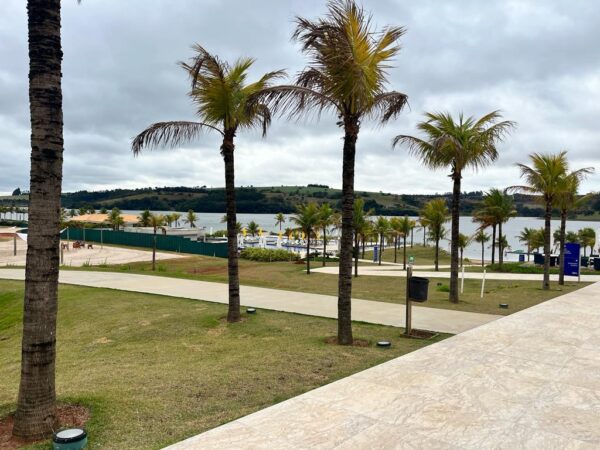 Terrenos à venda em Riviera de Santa Cristina III - Imagem 8