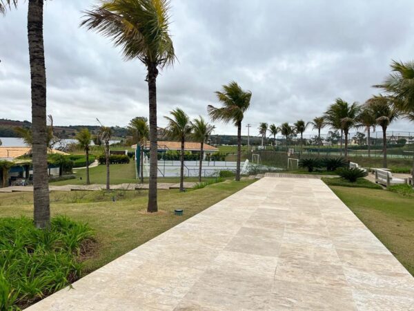 Terrenos à venda em Riviera de Santa Cristina III - Imagem 13