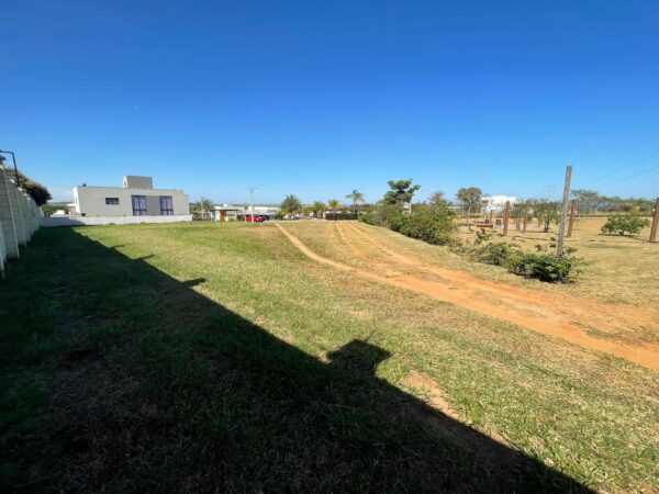 Terreno à venda - Condomínio Tamboré Bauru - Imagem 4
