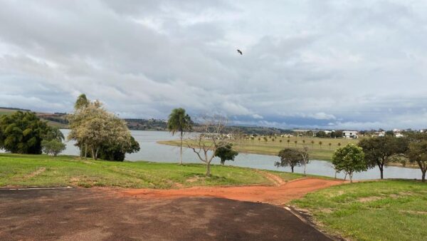 Terrenos à venda em Riviera de Santa Cristina III - Imagem 20