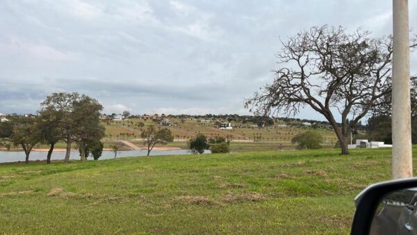 Terrenos à venda em Riviera de Santa Cristina III - Imagem 21