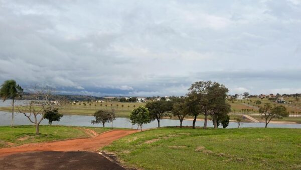 Terrenos à venda em Riviera de Santa Cristina III - Imagem 22