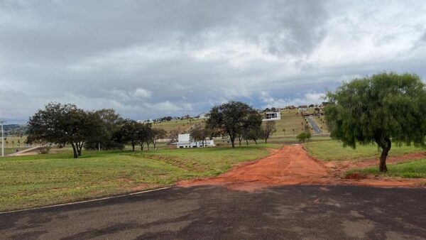Terrenos à venda em Riviera de Santa Cristina III - Imagem 23