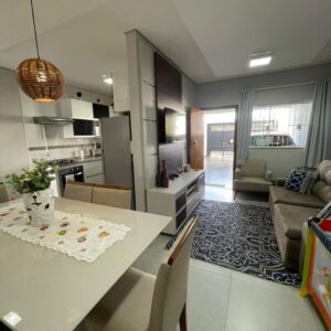 Casa à venda – Jardim Solange