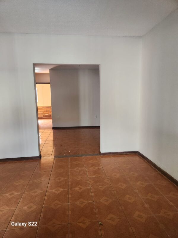 Casa térrea à venda - Jardim Ferraz - Imagem 6
