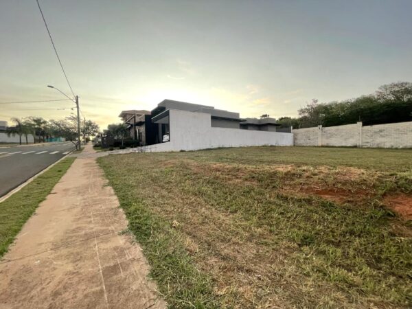 Terreno à venda - Condomínio Tamboré - 416 m² - Imagem 3