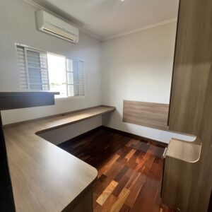 Casa à venda – Jardim Carolina