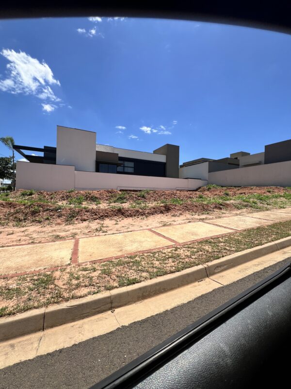 Terreno à venda - Condomínio Cyrela Bauru - Imagem 3