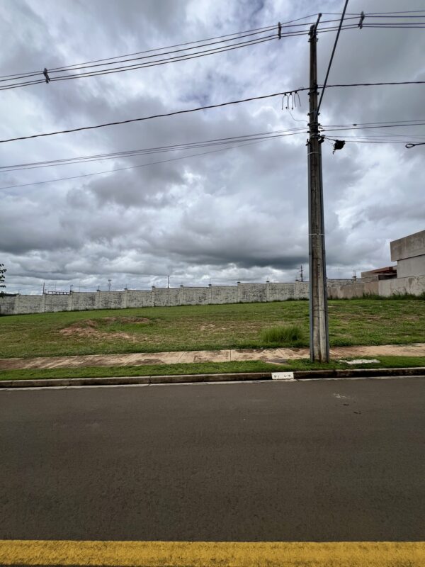 Terreno à venda - Condomínio Tamboré