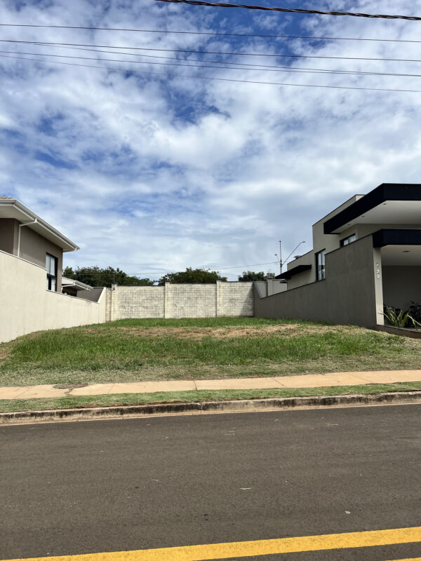 Terreno à venda - Condomínio Tamboré Bauru - Imagem 3