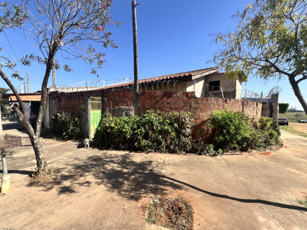 Casa à venda - Pq. Val de Palmas