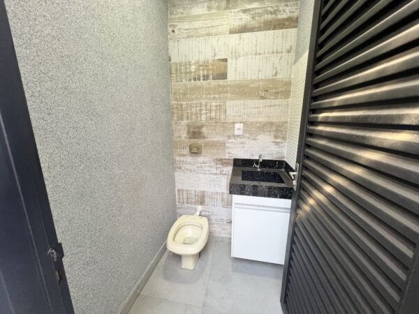 Casa térrea à venda - Bairro Pres. Geisel - Imagem 2