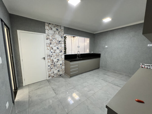Casa térrea à venda - Bairro Pres. Geisel - Imagem 12