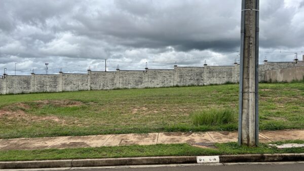 Terreno à venda - Condomínio Tamboré - Imagem 7