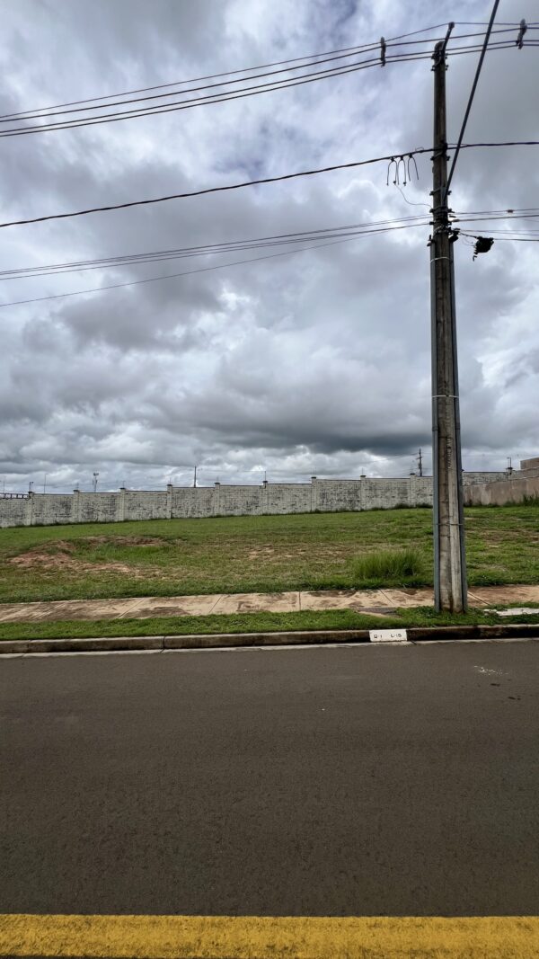 Terreno à venda - Condomínio Tamboré - Imagem 8
