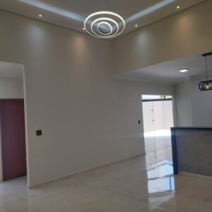 Casa à venda – Jardim Colonial