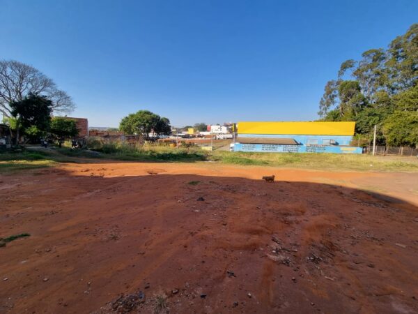 Terrenos comerciais à venda - Atrás do Canindé Atacado
