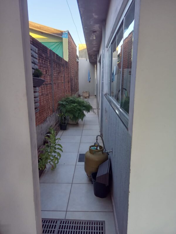 Casa à venda - Bairro Santa Edwiges - Imagem 20
