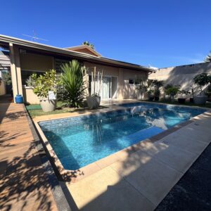 Casa em condomínio à venda – Vale Flórido