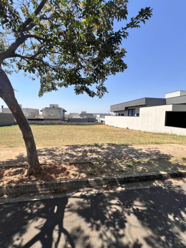 Terreno à venda - Condomínio Tamboré Bauru-SP